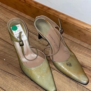 Kenneth Cole greenish-beige heels